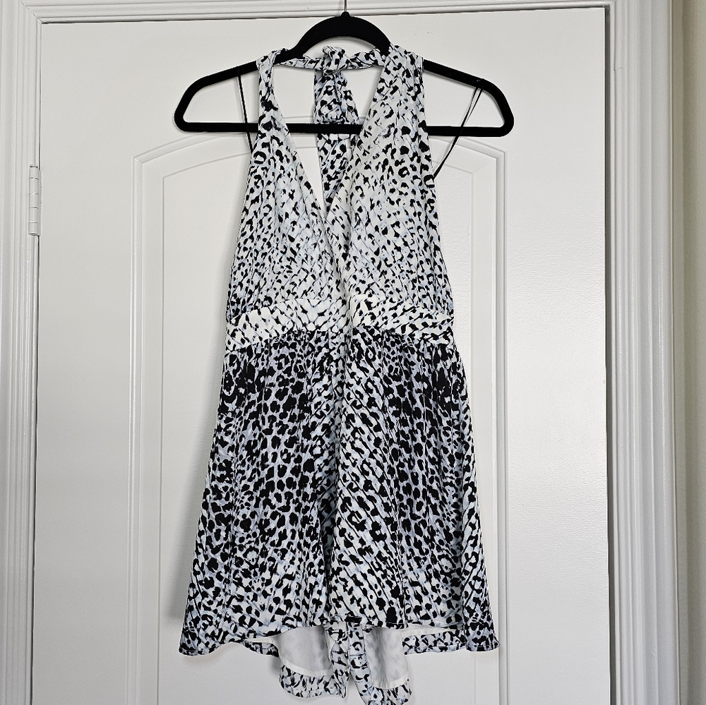 Leith summer halter backless romper size M